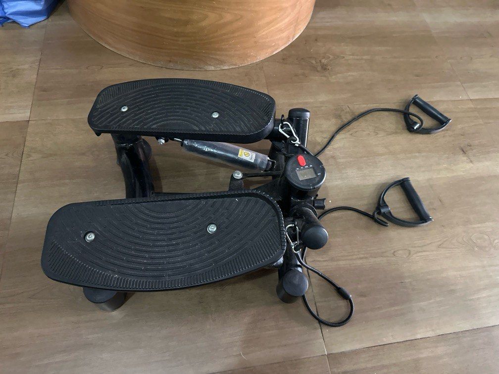 Stepper (Category: Cardio & Fitness Machines) located in Singapore. Submitted by steventhomas (Listing ID 1412756996, Image 3). Description: For sale used one or twice only ..