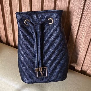 (Category: ) located in . Submitted by shopmygrailz (Listing ID 1412746013, Image 1). Description: .