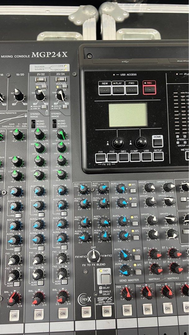Yamaha MGP24X 24-channel Mixer with Effects, Hobbies & Toys, Music ...