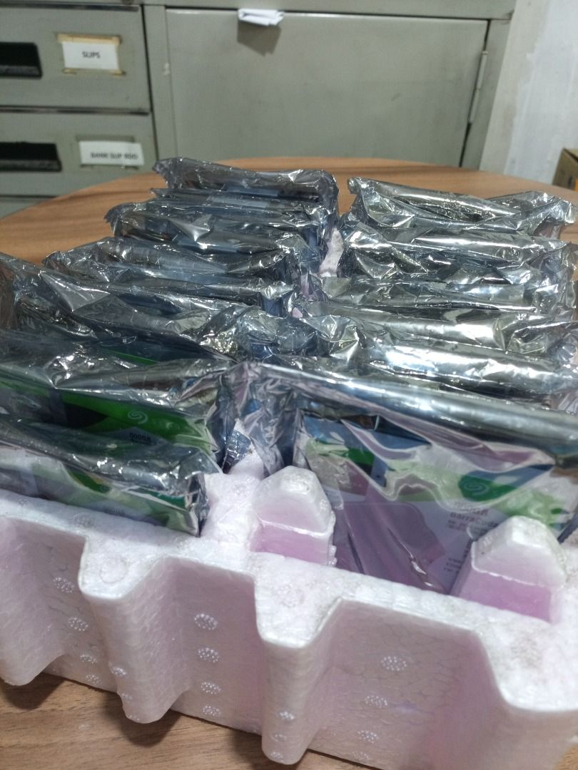 500GB SEAGATE 2.5'' BARRACUDA HDD FOR LAPTOP (Category: Hard Disks & Thumbdrives) located in Quezon City. Submitted by trishaacos82993 (Listing ID 1407774016, Image 3). Description: Seagate Seagate 500GB BarraCuda SATA 6Gb/s 128MB Cache 2.5-Inch 7mm Internal Hard Drive (ST500LM030) BRAND NEW AND SEALED!!!.