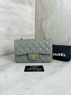 (Category: ) located in . Submitted by millenlavish_outlet (Listing ID 1407847098, Image 1). Description: .