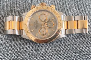 (Category: ) located in . Submitted by chronographcuration (Listing ID 1407632936, Image 1). Description: .