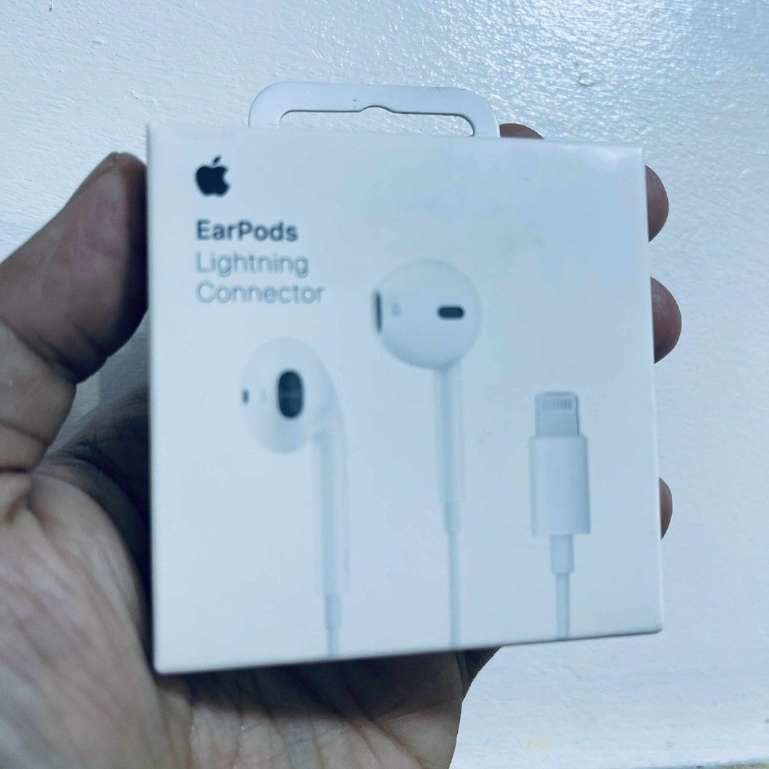Apple 🍏 EarPods (Lightning Connector (Category: Headphones & Headsets) located in Manila. Submitted by walsgadsaccesorries (Listing ID 1407931744, Image 1). Description: EarPods (Lightning Connector Apple's EarPods with Lightning Connector are wired, in-ear headphones with a built-in microphone and remote, designed for devices with a Lightning port and iOS 10 or later. Key specifications include a unique design for comfort, high-quality audio wi