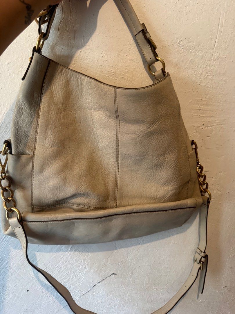 Bean Pole (Category: Tote Bags) located in Cebu City. Submitted by iamish_items (Listing ID 1407761291, Image 2). Description: .