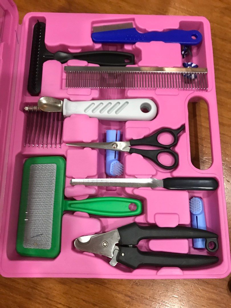 Grooming Kit New with Box from Japan (Category: Health & Grooming) located in Tuguegarao City. Submitted by rox_onlineshop (Listing ID 1407835179, Image 3). Description: Pink grooming kit for your pets Stainless and plastic parts.