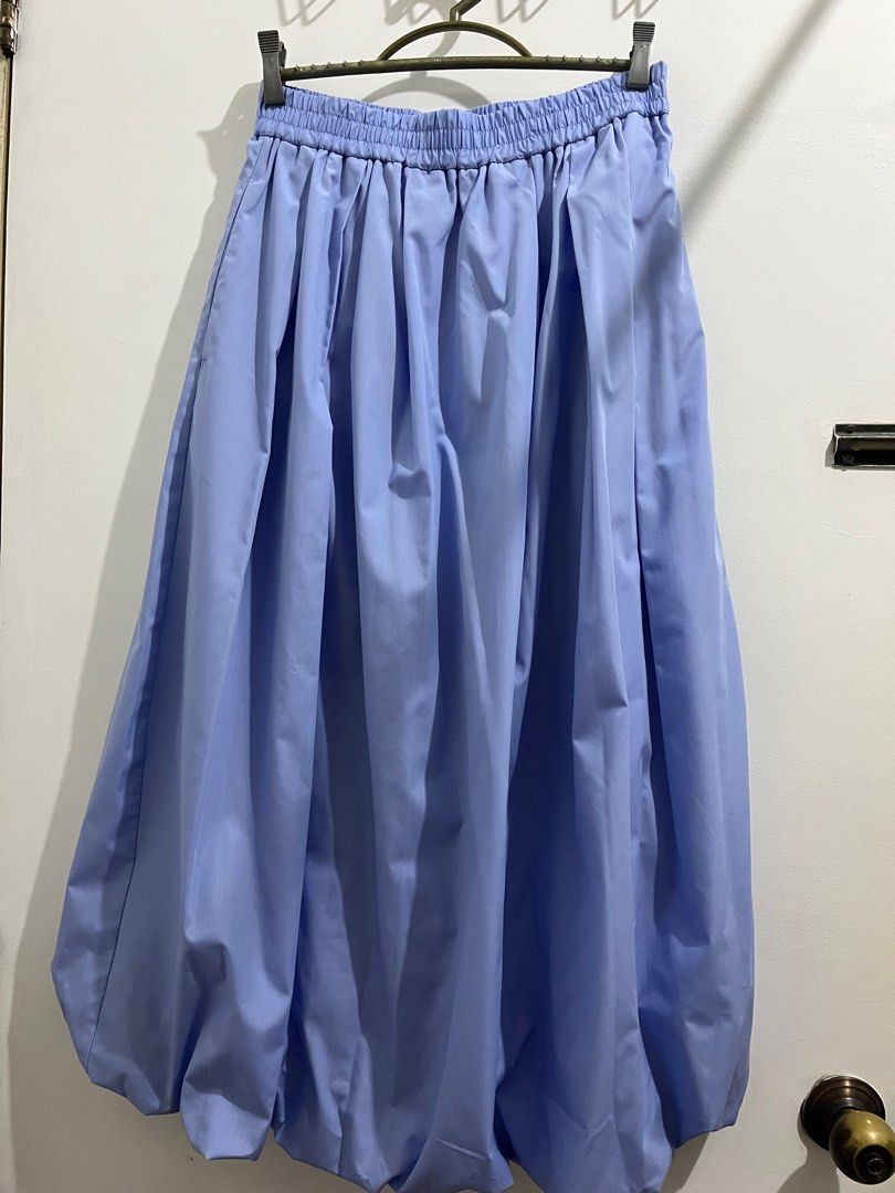 GU Balloon Skirt - Size M (Category: Skirts) located in Antipolo. Submitted by gettinghooked (Listing ID 1407767256, Image 1). Description: - GU light blue balloon skirt NEVER USED, just fitted. Lost the tag already - Size: M - Waist: 63-67cm - Material: 100% polyester (outer & lining) - Features: Elastic waistband - Style: Stylish and comfortable.