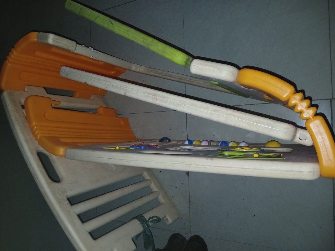 Haenim playpen (Category: Safety Gates, Locks & Protectors) located in Las Pinas. Submitted by lynnsite (Listing ID 1407789328, Image 2). Description: 4 panels (1 panel with toys for babies like spinners). Just needs cleaning.