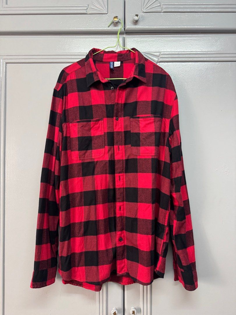 H&M Flannel Polo (Category: Coats, Jackets and Outerwear) located in Manila. Submitted by declutterbyecb (Listing ID 1407809951, Image 1). Description: Size: Large Condition: Used twice.