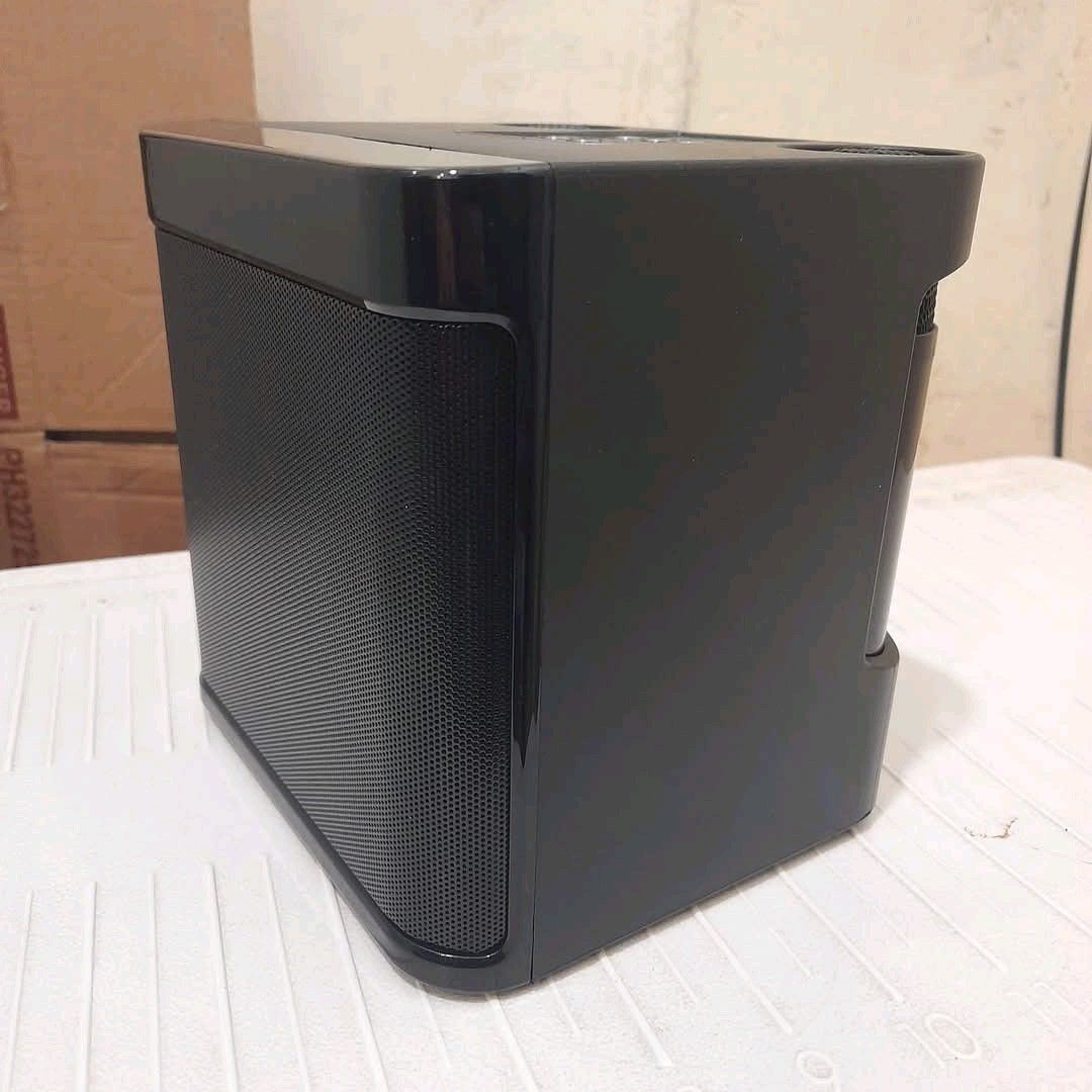 Karaoke Bluetooth set (Category: Soundbars, Speakers & Amplifiers) located in Manila. Submitted by asstditems (Listing ID 1407809416, Image 3). Description: Same day delivery via Lalamove Location: Manila Mop: Cod/Gcash payment.