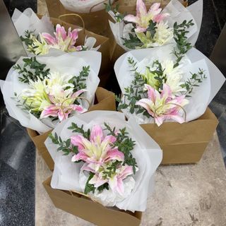 (Category: ) located in . Submitted by aurora_florist.sg (Listing ID 1407839199, Image 1). Description: .