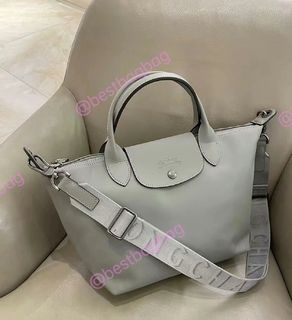 (Category: ) located in . Submitted by worldwidedeals (Listing ID 1407843111, Image 1). Description: .