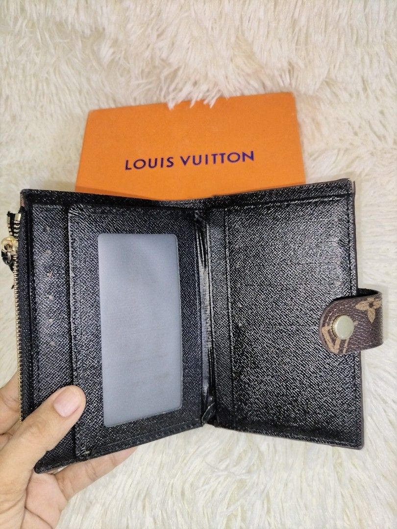 Louis vuitton bifold wallet (Category: Luxury Bags & Wallets) located in Davao. Submitted by cosmicforest_950ad8 (Listing ID 1407895343, Image 3). Description: -No box included -With code -medium size.