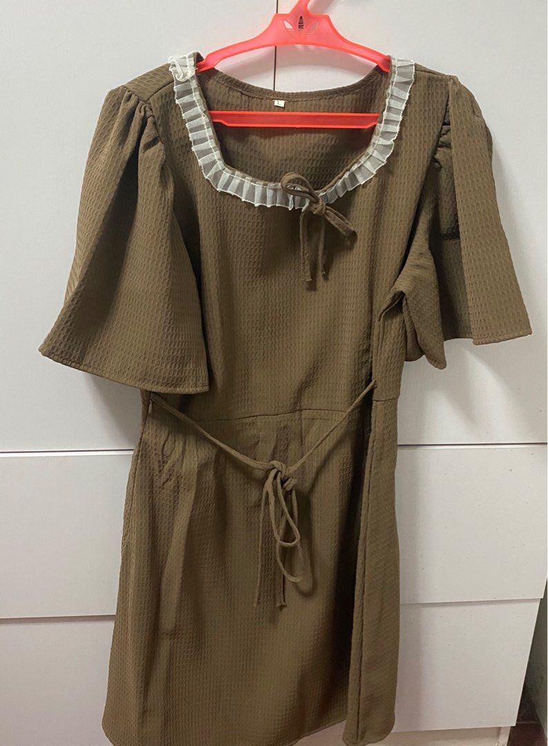Lovito Bow Dress (Category: Dresses) located in Quezon City. Submitted by aesells (Listing ID 1407852759, Image 1). Description: Size: Large (see sizing reference last pic) Only worn once (original price was 391).