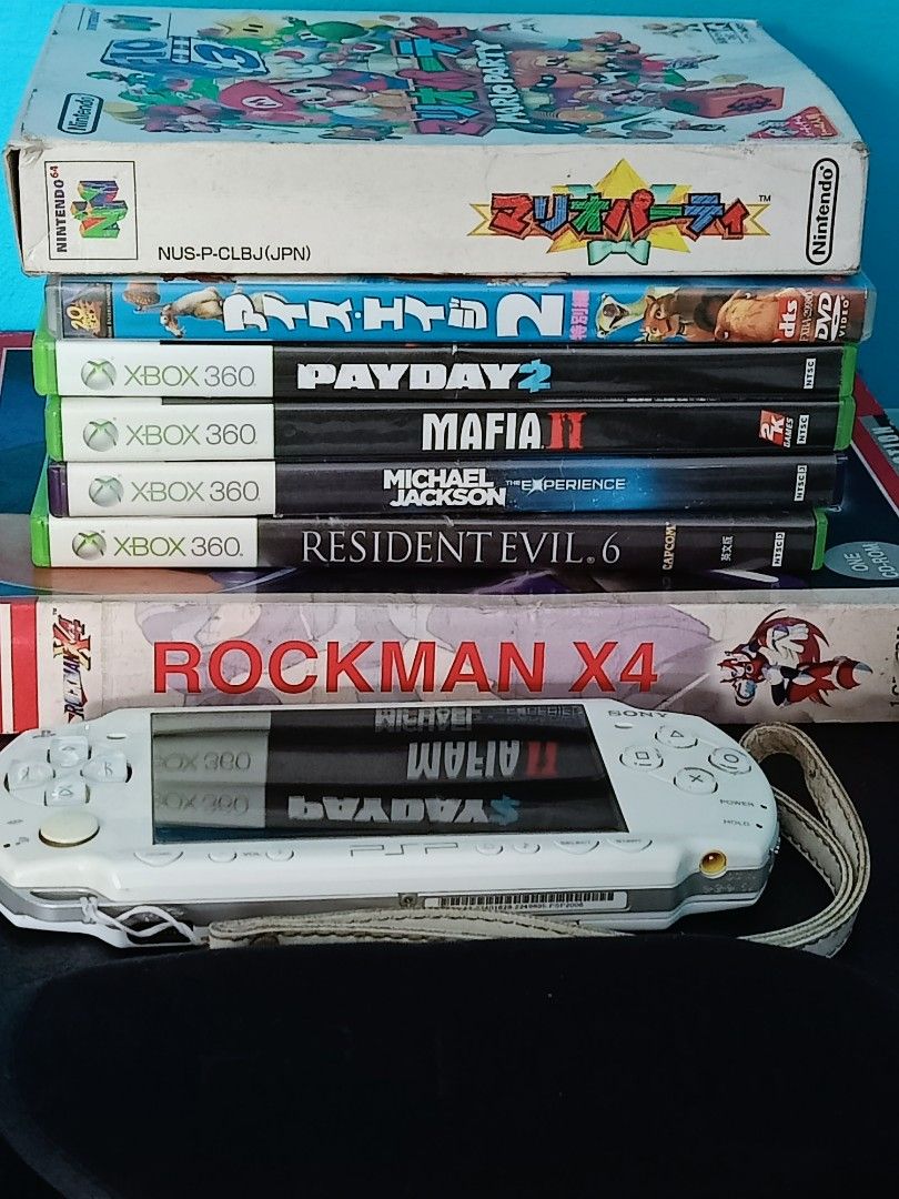 Nintendo x Sony (Category: Nintendo) located in Sorsogon. Submitted by divs4joy (Listing ID 1407767549, Image 2). Description: Nintendo x Sony 3585 all❌❌❌❌❌ 👉 PSP2006: no battery; unit only. 👉 Nintendo ds lite: working; parang may yellowish yung screen sa baba; as it is; WYSIWYG. 👉 may mga charger na kasama pero galing sa orange basket 👉 may mga bala; UNTESTED. 👉 as it is; WYSIWYG. 👉 see other photos for details..