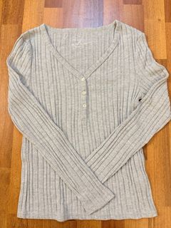 (Category: ) located in . Submitted by wardrobemally (Listing ID 1407893814, Image 1). Description: .