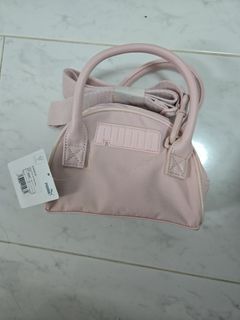 (Category: ) located in . Submitted by unicorn.shopper (Listing ID 1407878207, Image 1). Description: .