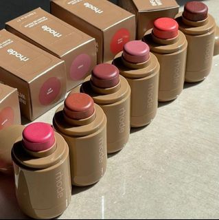 （分類：）位於 。 由 ello.beautyy 提交（商品編號 1407889911，圖片 1）。簡介： 。