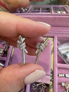 (Category: ) located in . Submitted by indulgelover (Listing ID 1407807267, Image 1). Description: .