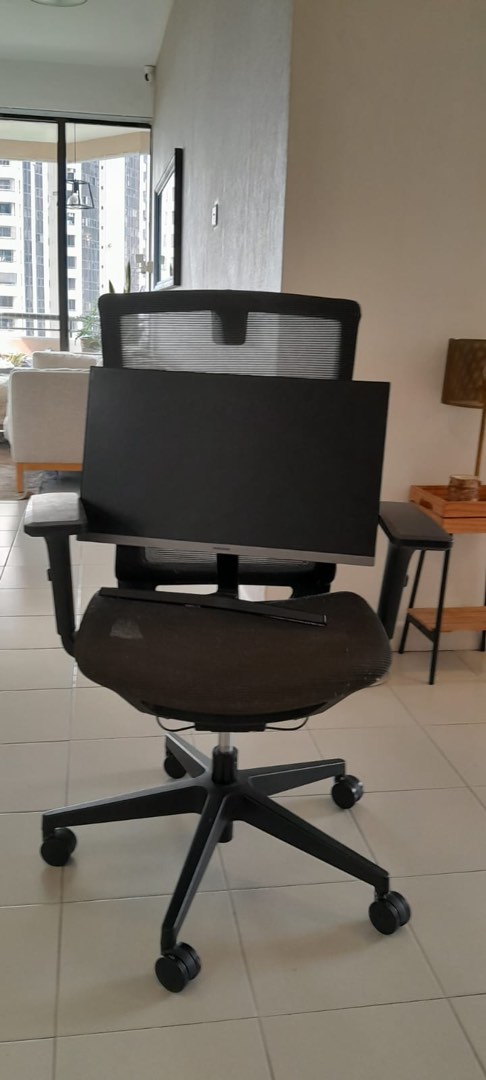 UMD Newly Upgraded Mesh Ergonomic Office Chair Model 611, Furniture ...