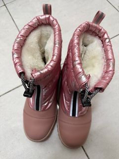 (Category: ) located in . Submitted by preloved_imwar (Listing ID 1407763232, Image 1). Description: .