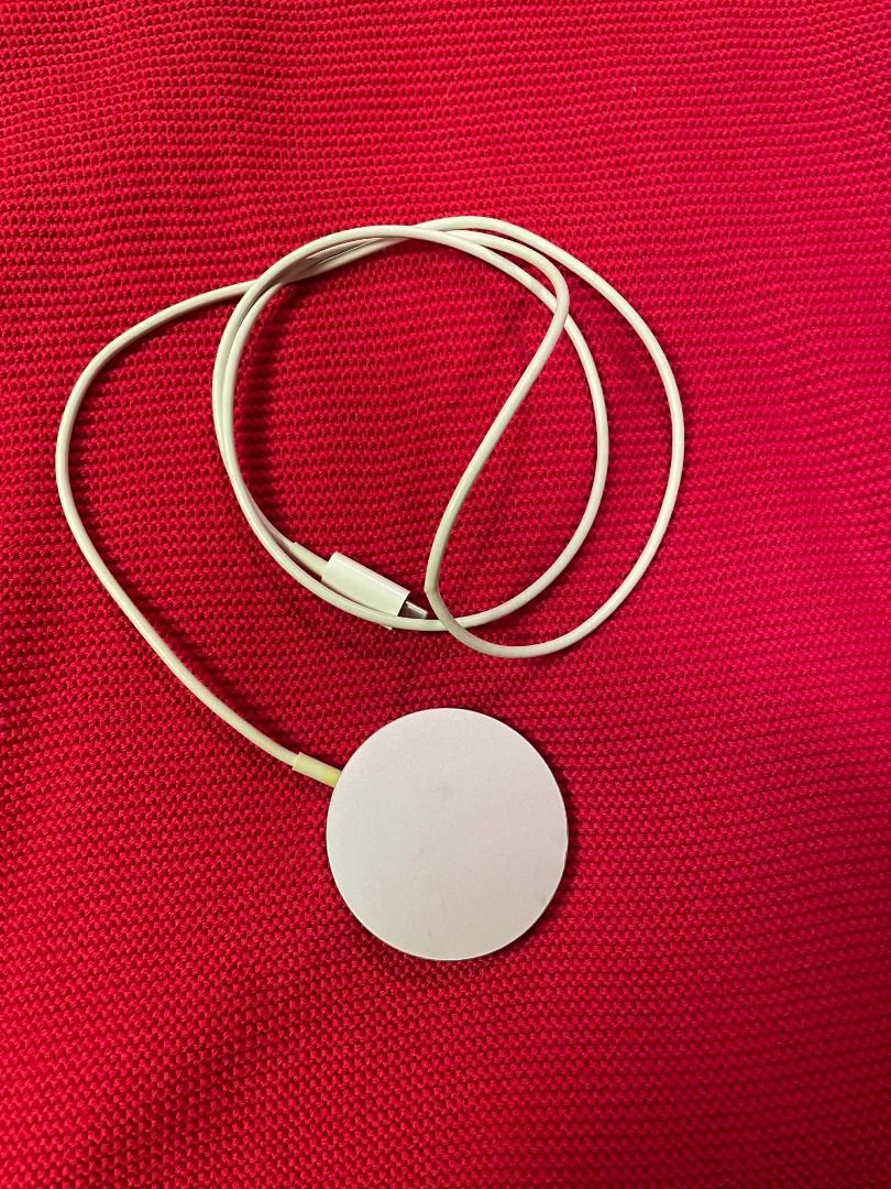 Used Apple Magsafe Charger (Category: Chargers) located in Makati City. Submitted by ohazipers33922 (Listing ID 1407852659, Image 2). Description: Used Original Apple Magsafe Charger Original Price: 2490 Slight wear and tear but perfectly functional Bought from Power Mac No box.