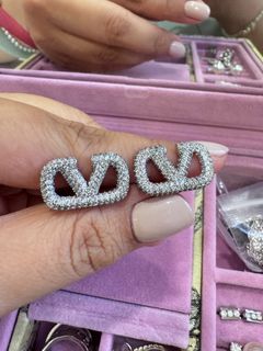 (Category: ) located in . Submitted by indulgelover (Listing ID 1407807702, Image 1). Description: .