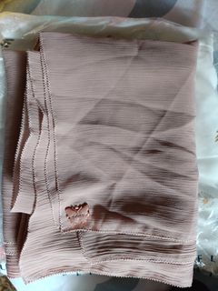 (Category: ) located in . Submitted by kayrena (Listing ID 1407766388, Image 1). Description: .