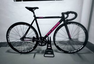 (Category: ) located in . Submitted by bikehorizon (Listing ID 1408084133, Image 1). Description: .