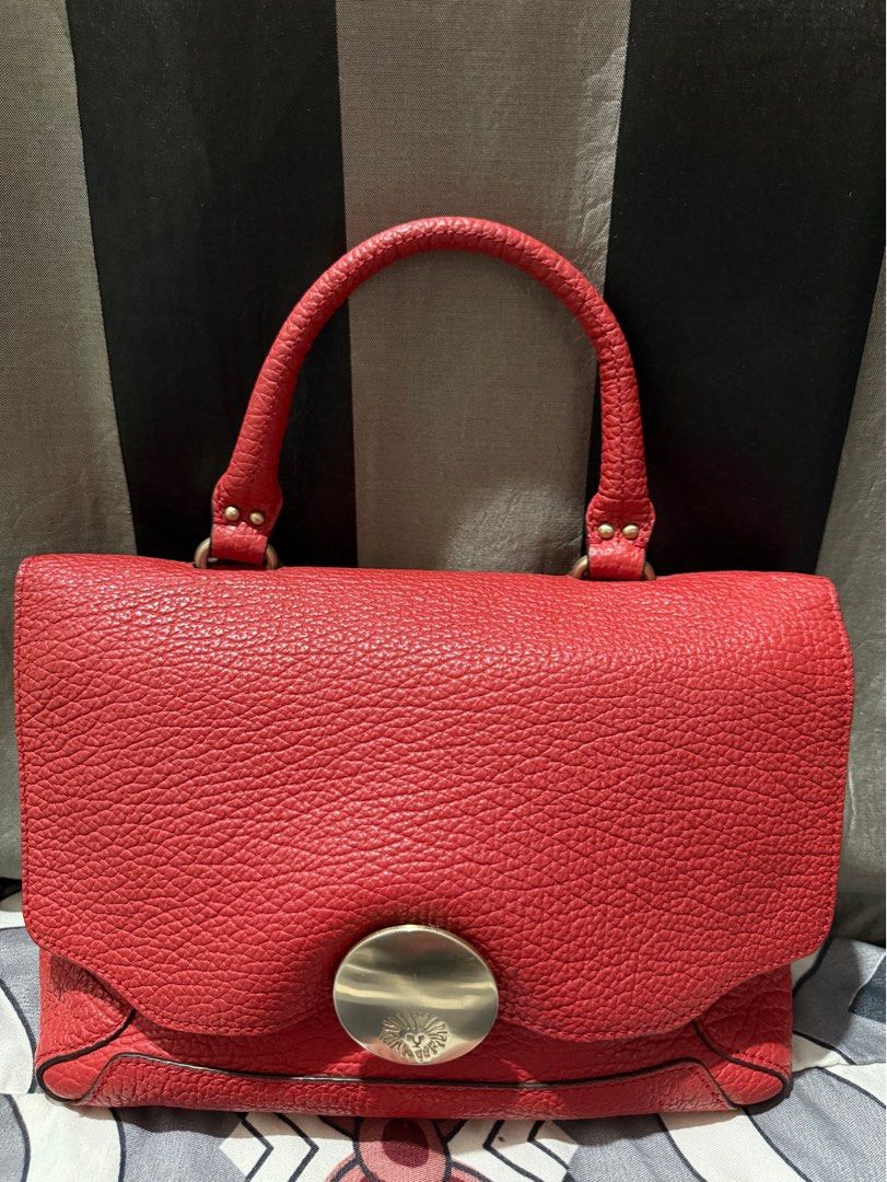 Anne Klein bag (Category: Shoulder Bags) located in Manila. Submitted by pickstuff (Listing ID 1407953927, Image 1). Description: Anne Klein Original Very Nice Leather Material Handbag no strap.