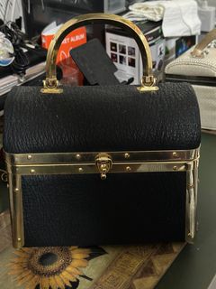 (Category: ) located in . Submitted by malleyy (Listing ID 1407950983, Image 1). Description: .