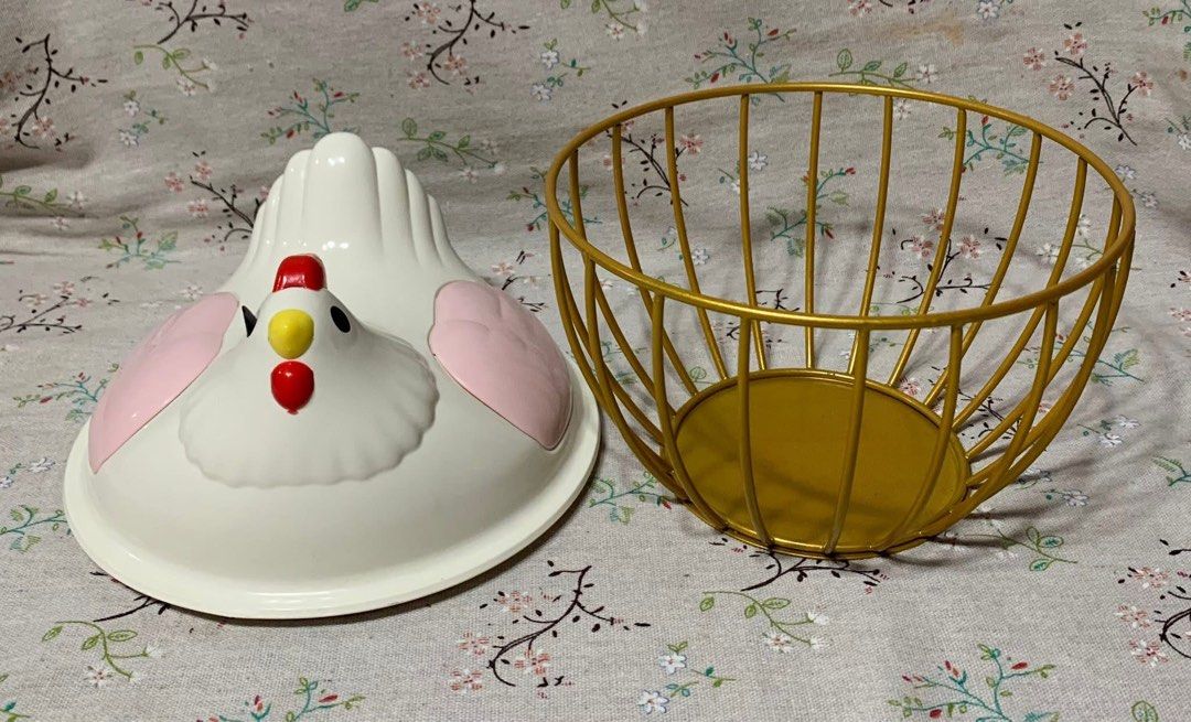 Chicken Egg Basket (Category: Storage Boxes & Baskets) located in San Mateo. Submitted by kusinaninanan (Listing ID 1408062124, Image 2). Description: Brandnew Egg Storage… 🥚🍳🐣 Egg Basket with Hard Plastic Cover - Kitchen Storage Organizer for Eggs, Fruits and Vegetables - Durable Food Safe Countertop Container Set 18-22 medium size egg capacity.