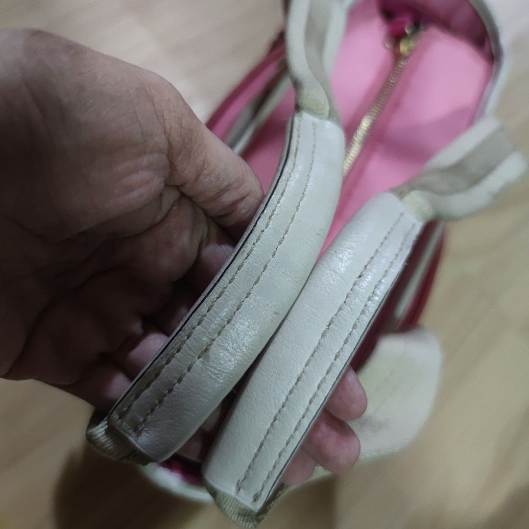 Coach Hampton Weekend Pink Satin Tote Bag (Category: Luxury Bags & Wallets) located in Dagupan City. Submitted by jhazrightshop (Listing ID 1408093894, Image 3). Description: - Authentic Coach tote bag - Zip closure - Pink interior with multiple compartments - Small zip pocket inside ❌ prang may stain . .
