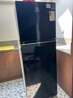 (Category: ) located in . Submitted by projectcleancloset (Listing ID 1407983493, Image 1). Description: .