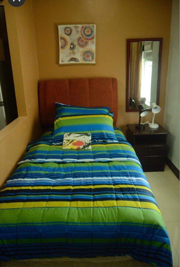 For Rent - Stamford Executive Residences (Category: Apartments & Condos) located in Paranaque City. Submitted by josealex2020 (Listing ID 1408039409, Image 2). Description: For Rent Stamford Executive Residences Mckinley Hills Fully Furnished includes Aircon, Refrigerator, Single Bed, Electric Stove with Range Hood, stand Fan, Shower Heater, Bar Stools (2); Microwave oven Area: 22sqm.