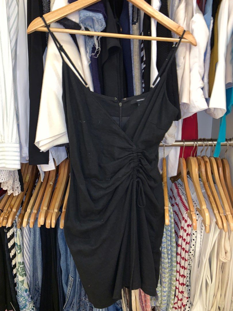 Forever 21 Black Mini Dress (Category: Dresses) located in Quezon City. Submitted by declutterqa (Listing ID 1408093900, Image 2). Description: ⭐️ really cute, barely used! Please read before asking questions! 🪭 Items are slightly negotiable as I am heavily decluttering, no swaps/trades. 🧾 Payment via GCASH/BPI QR 🛵 Delivery within metro manila thru grab/lalamove booking by buyer. Delivery outside of Metro Manila via LBC ONLY/Flash Express. .