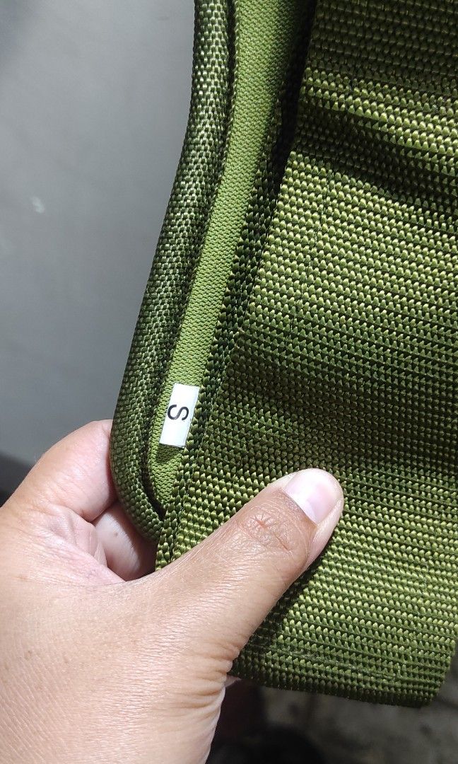 Gym Belt Weightlifting bnew small (Category: Activewear) located in Cavite. Submitted by cappfinds86177 (Listing ID 1408004086, Image 3). Description: never used cod lalamove gentri cavite.