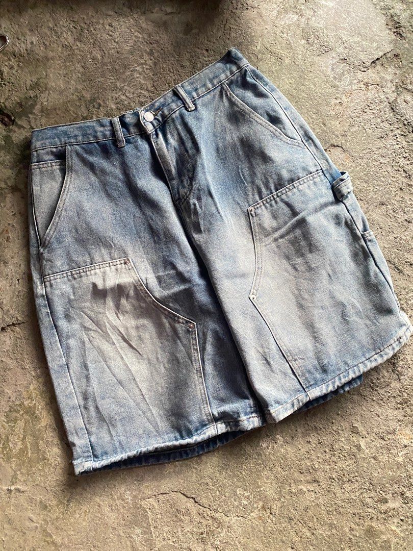 Heavy Denim Double Knee Carpenters jorts (Category: Shorts) located in Floridablanca. Submitted by debsstyleco (Listing ID 1407944109, Image 1). Description: .