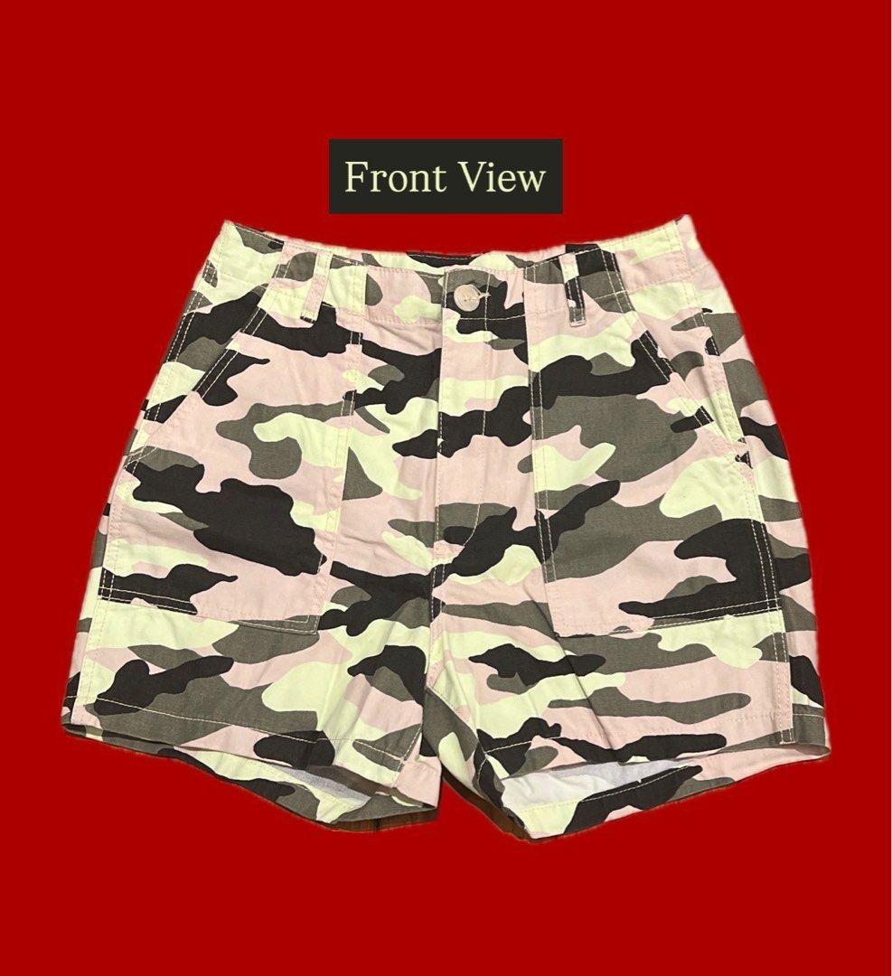 H&M Green Camo Denim Shorts (Category: Shorts) located in Manila. Submitted by soukcasa (Listing ID 1408030680, Image 2). Description: H&M/Divided Green Camo Shorts – Trendy & Comfy! Elevate your casual wardrobe with these stylish green camouflage shorts from H&M’s Divided line. Perfect for streetwear vibes, outdoor adventures, or just chilling in comfort. • Size: EUR 40, UK 12, CN 170/76A, US 8 • Condition: Never used, excellent condition (no de