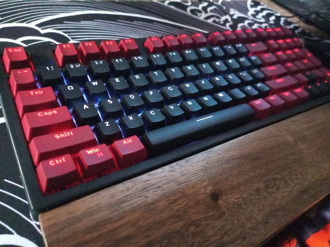 KEYCAPS ONLY black and red 103 keys keyboard keycaps (Category: Computer Keyboard) located in Quezon City. Submitted by vinzrandompick (Listing ID 1407959318, Image 2). Description: - important: KEY CAPS ONLY - hindi ginamit - yung mga parang gasgas, sa print yata mismo - smooth kasi, parang hindi outer damage - 103 keys (kakabilang ko lang ulit as of December 05, 2025) - OEM layout? basta yung mataas - backlit kaya pwede sa madilim - used rakk i