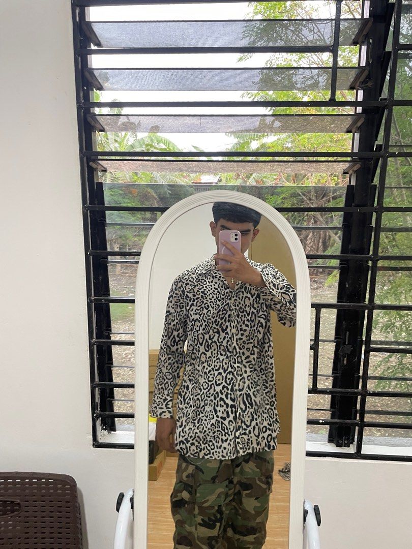 Leopard (Category: Longsleeves) located in Manila. Submitted by ralph90755 (Listing ID 1408065522, Image 3). Description: L XL as new condi when worn last pic.