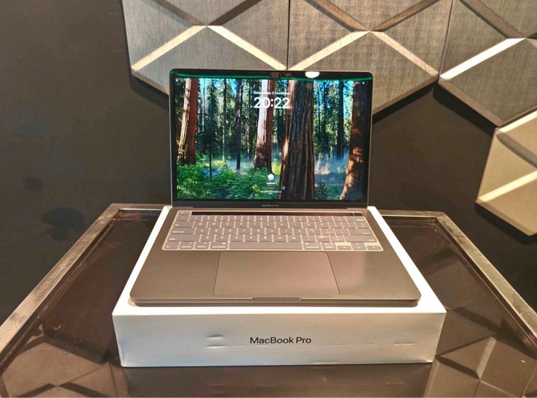 MACBOOK PRO M1 (Category: Laptops & Notebooks) located in Pasig City. Submitted by mr018 (Listing ID 1408110871, Image 1). Description: For sale Macbook Pro M1 Gray 116 cycle count 96% batt health With box & charger No issue 26k rush Pasig/Taytay loc.