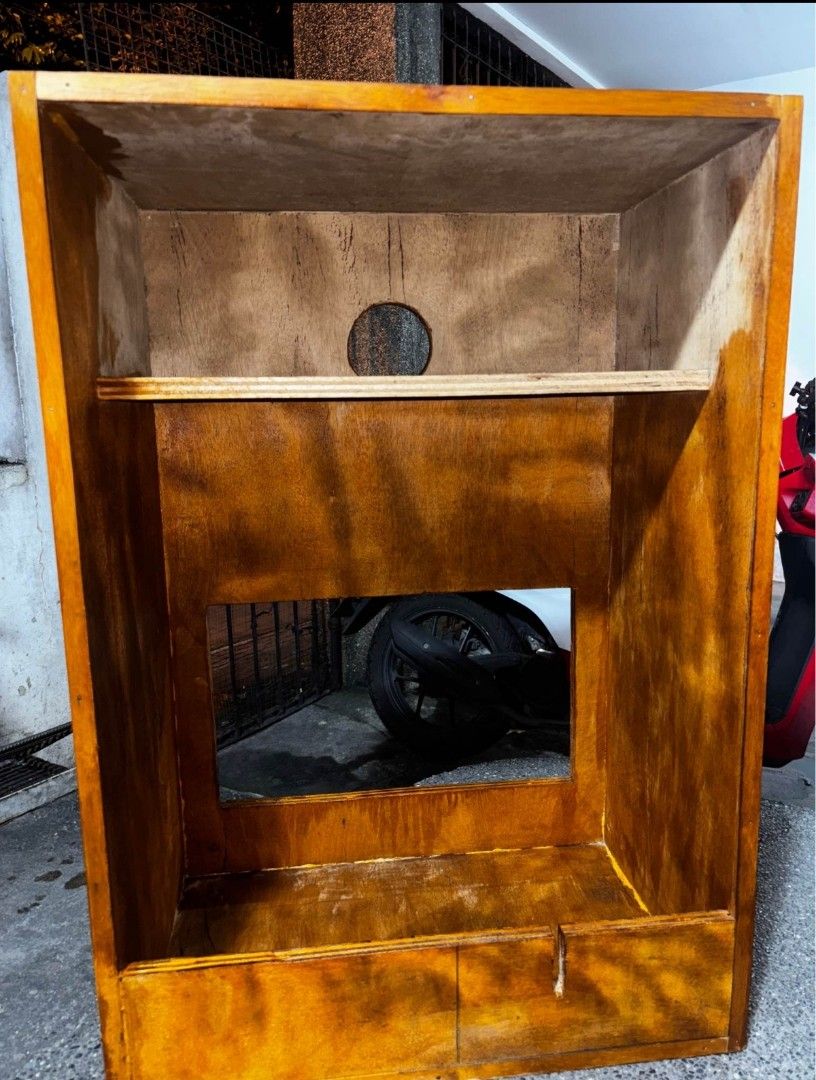 Photobooth box (Category: Other Photography Accessories) located in Makati City. Submitted by kcpinarello (Listing ID 1389492637, Image 2). Description: Need niyo nalang ng table na patungan/camera at preferred monitor niyo(22 inches yung sukat ng monitor nung ginawa) 2ft by 2.1 ft ang sukat.