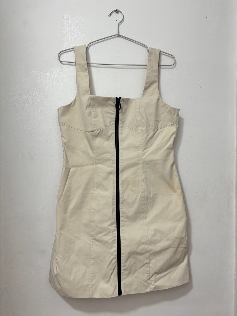 Pomelo Cream Zip Dress (Category: Dresses) located in Bacoor. Submitted by finery_ph (Listing ID 1408033854, Image 1). Description: Used twice only.