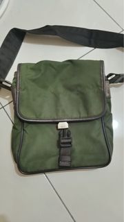 (Category: ) located in . Submitted by tonileong (Listing ID 1408021310, Image 1). Description: .