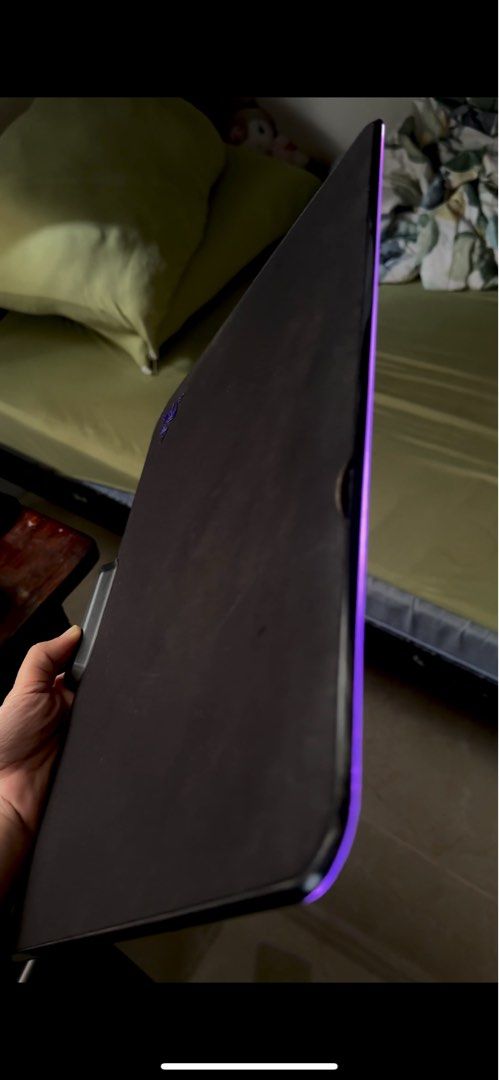 Razer RGB Mousepad (Category: Mouse & Mousepads) located in Makati City. Submitted by hello.abi (Listing ID 1407958965, Image 3). Description: - Razer Firefly Hard Edition mousepad - Hard surface for optimal tracking - Features Razer Chroma lighting - Customizable lighting effects with Razer Synapse 3 - Syncs lighting with other Razer Chroma enabled devices - Sleek and stylish design May onting tuklap lang sa bottom part but overall maganda parin