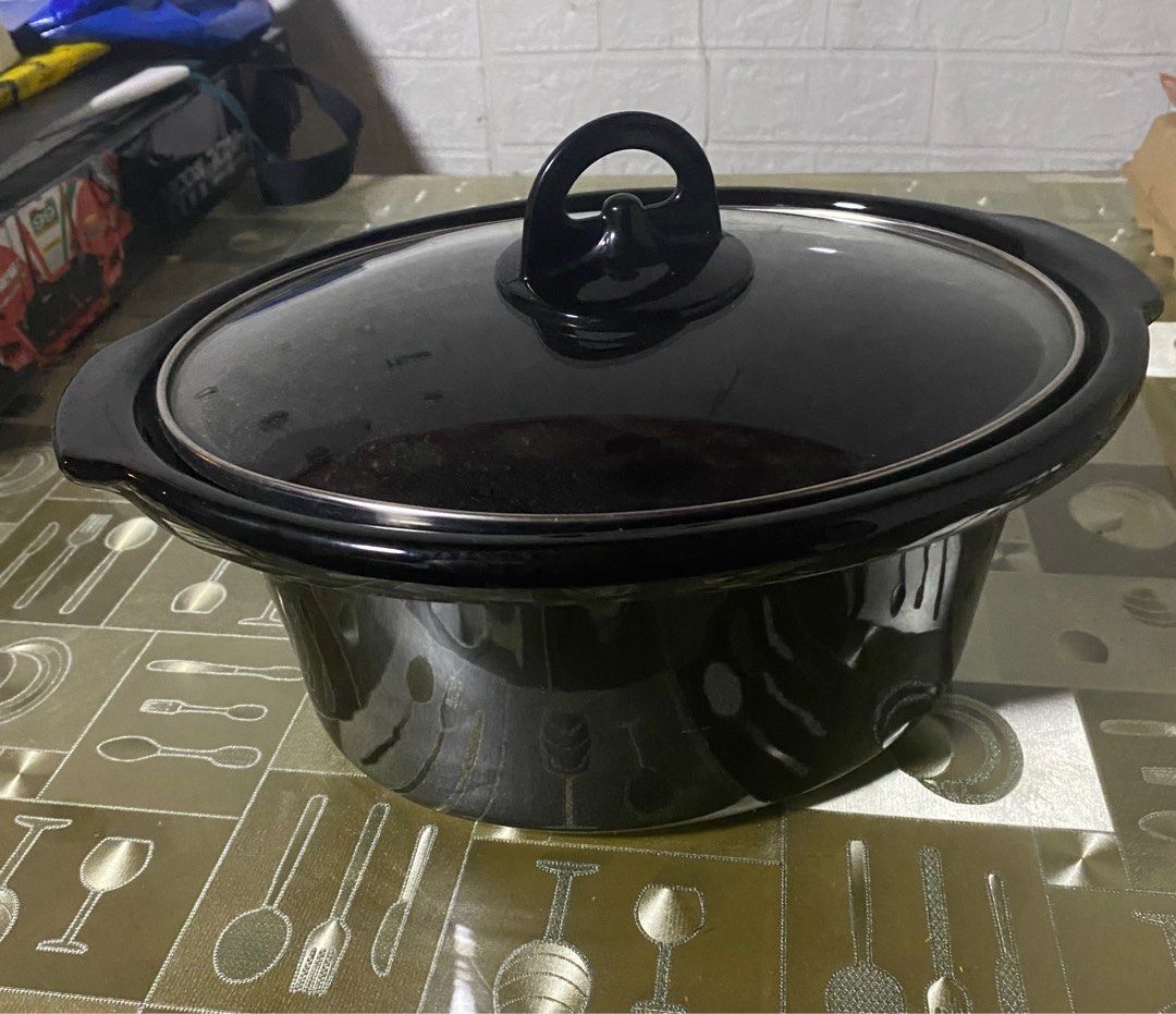 Replacement ceramic pot for Slow Cooker with Glass Lid (Category: Cookers) located in Mandaluyong City. Submitted by ianah_mei (Listing ID 1408101343, Image 1). Description: Replacement Ceramic pot for slow cooker. 1.8L capacity. Almostnew Selling for 700php.