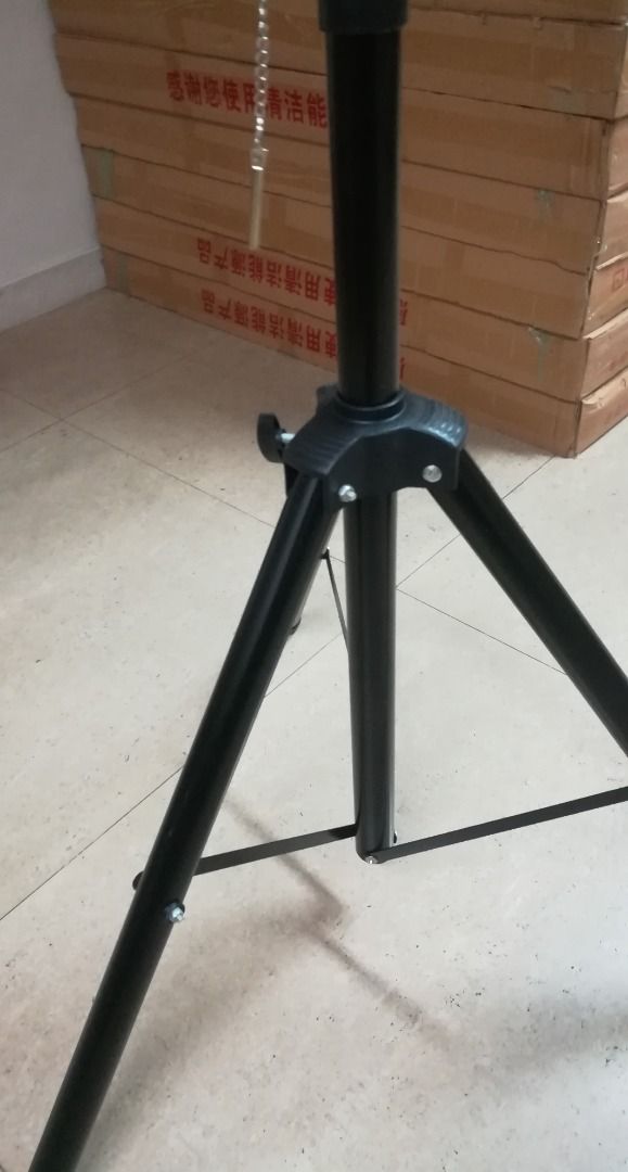 Speaker Stand SPS-502m Adjustable Tripod Base Heavy Duty (Category: Soundbars, Speakers & Amplifiers) located in Manila. Submitted by toplen (Listing ID 1407947092, Image 2). Description: Name: Speaker Stand Model: SPS-502M Color: Black Material: Aluminium Alloy With safety locking pin adjustment Detachable top plate Adjustable height and tripod legs Height can reach up to approx. 6ft It can hold speakers of up to 80 lbs Sturdy and durable speake