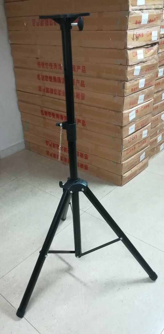 Speaker Stand SPS-502m Adjustable Tripod Base Heavy Duty (Category: Soundbars, Speakers & Amplifiers) located in Manila. Submitted by toplen (Listing ID 1407947092, Image 1). Description: Name: Speaker Stand Model: SPS-502M Color: Black Material: Aluminium Alloy With safety locking pin adjustment Detachable top plate Adjustable height and tripod legs Height can reach up to approx. 6ft It can hold speakers of up to 80 lbs Sturdy and durable speake
