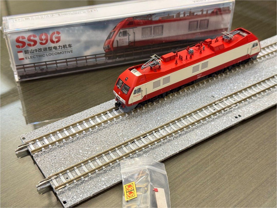 長鳴鐵路模型DF5 內燃105 (北韓) 朝鮮鐵道省淺藍/ SS9G 0081 京局京