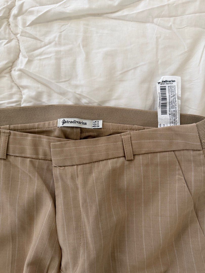Stradivarius striped straight leg trousers (Category: Other Bottoms) located in Quezon City. Submitted by carmiizzle (Listing ID 1407977663, Image 3). Description: Size S.